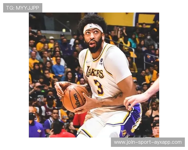 国王战术扩展：外围牵制后的内线补位成为得分新源